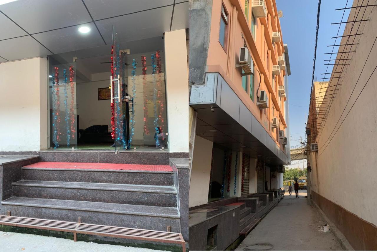 Hotel Noida Continental At Noida City Center Bagian luar foto